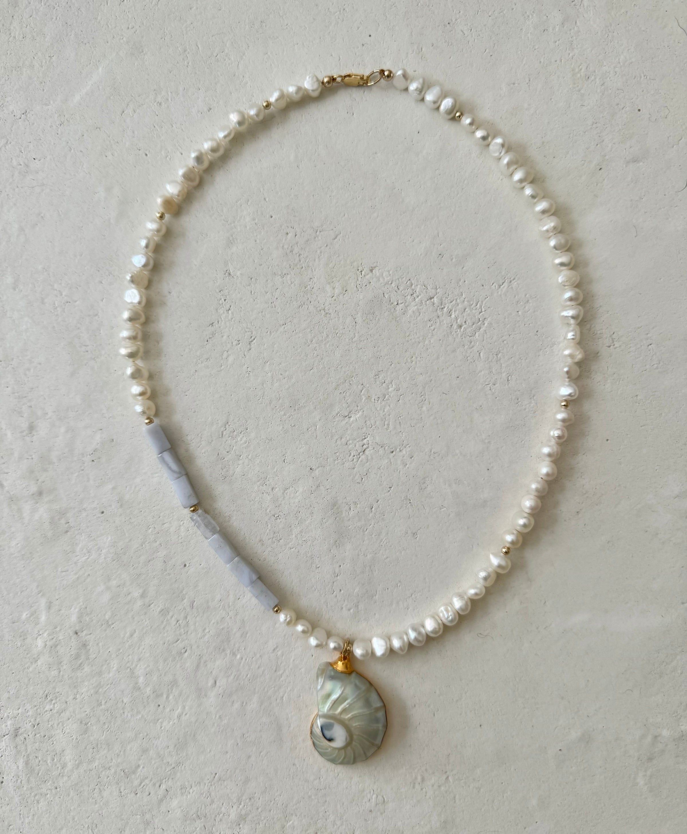 Caboche Pearl Blue Lace Agate Shell Pendant Necklace