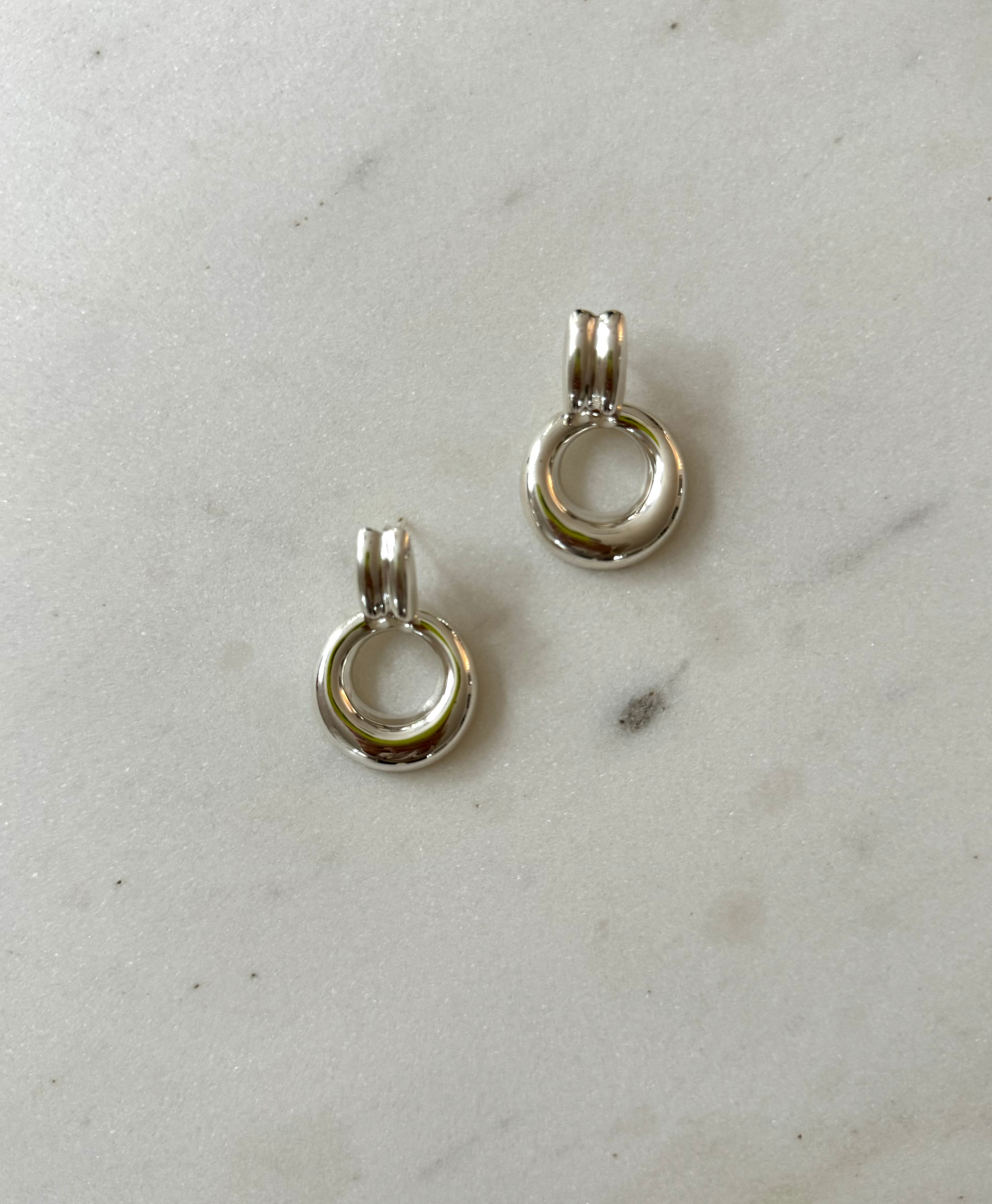 Concha Sterling Silver Knot Earrings