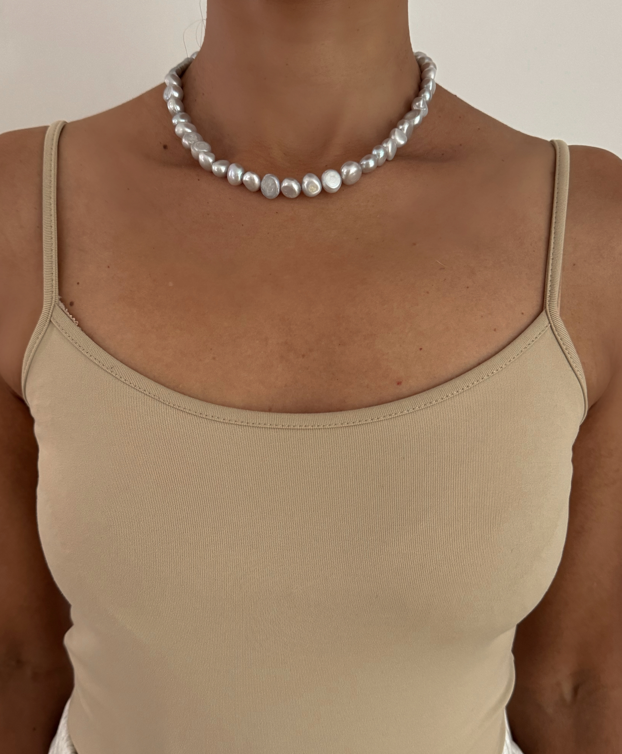 Zilvadi Pearl Necklace