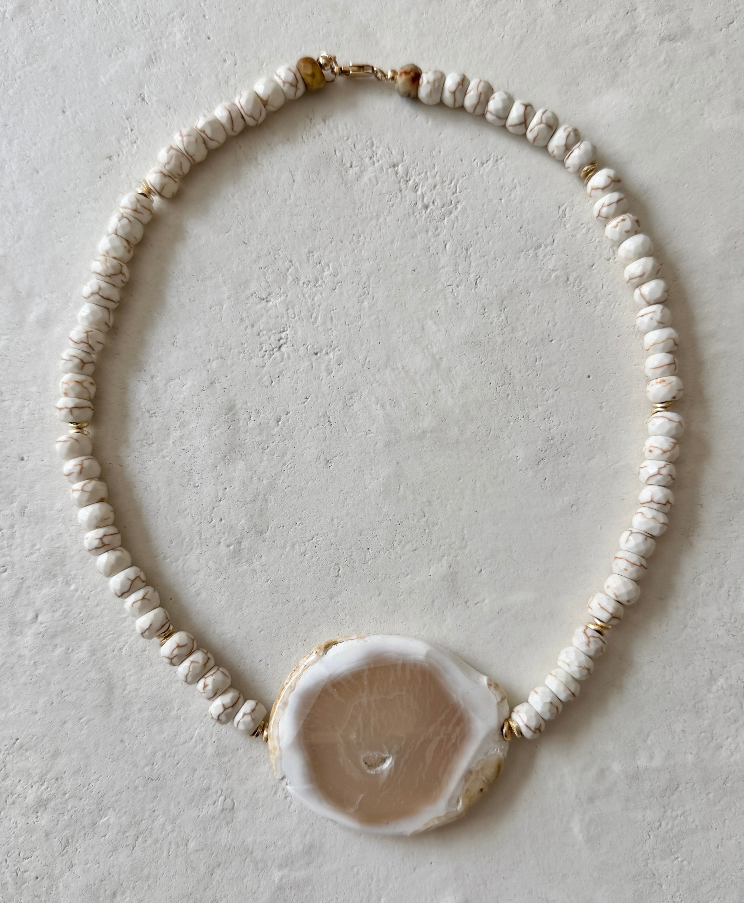 Espuma Agate Necklace