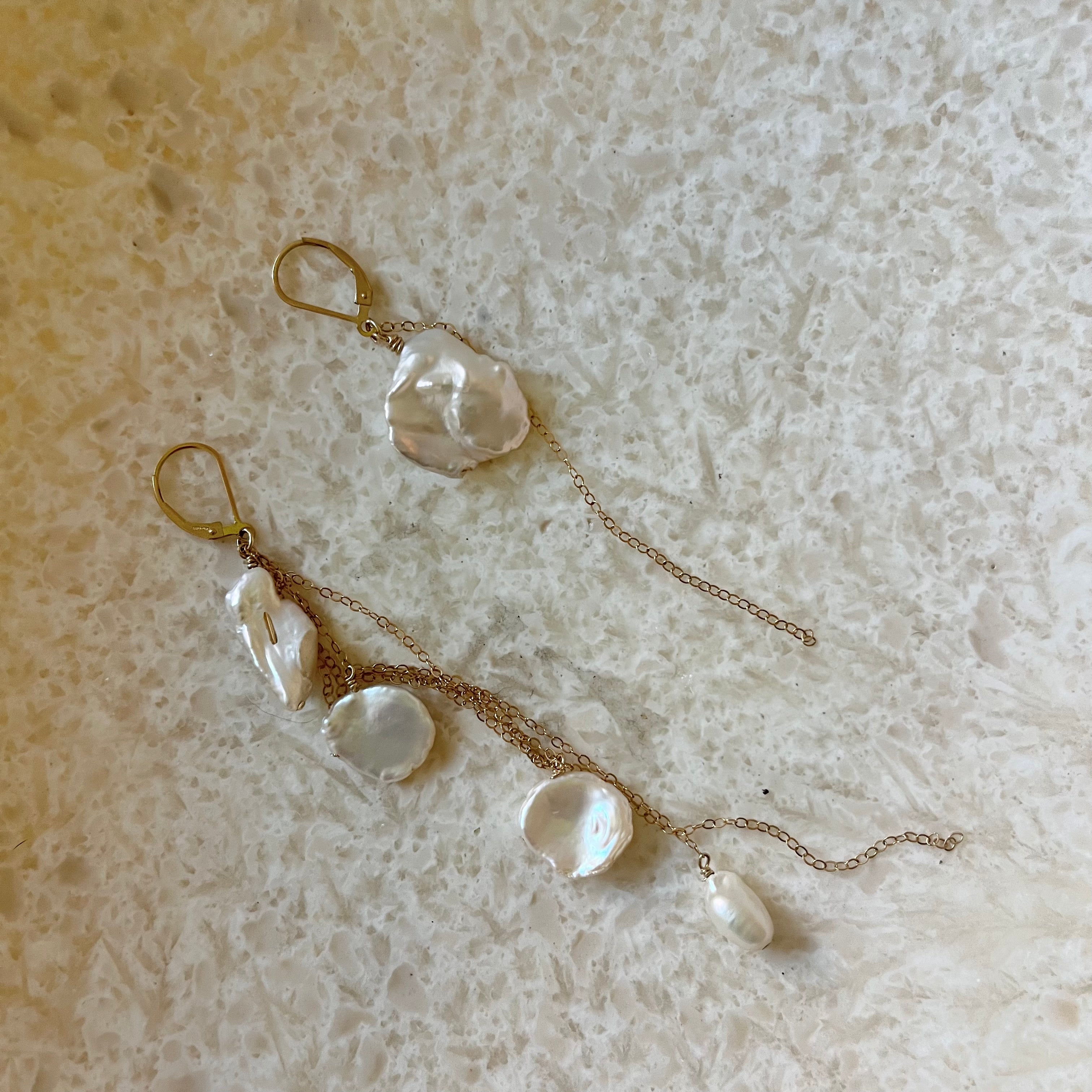 Perses Pearl Earring Set