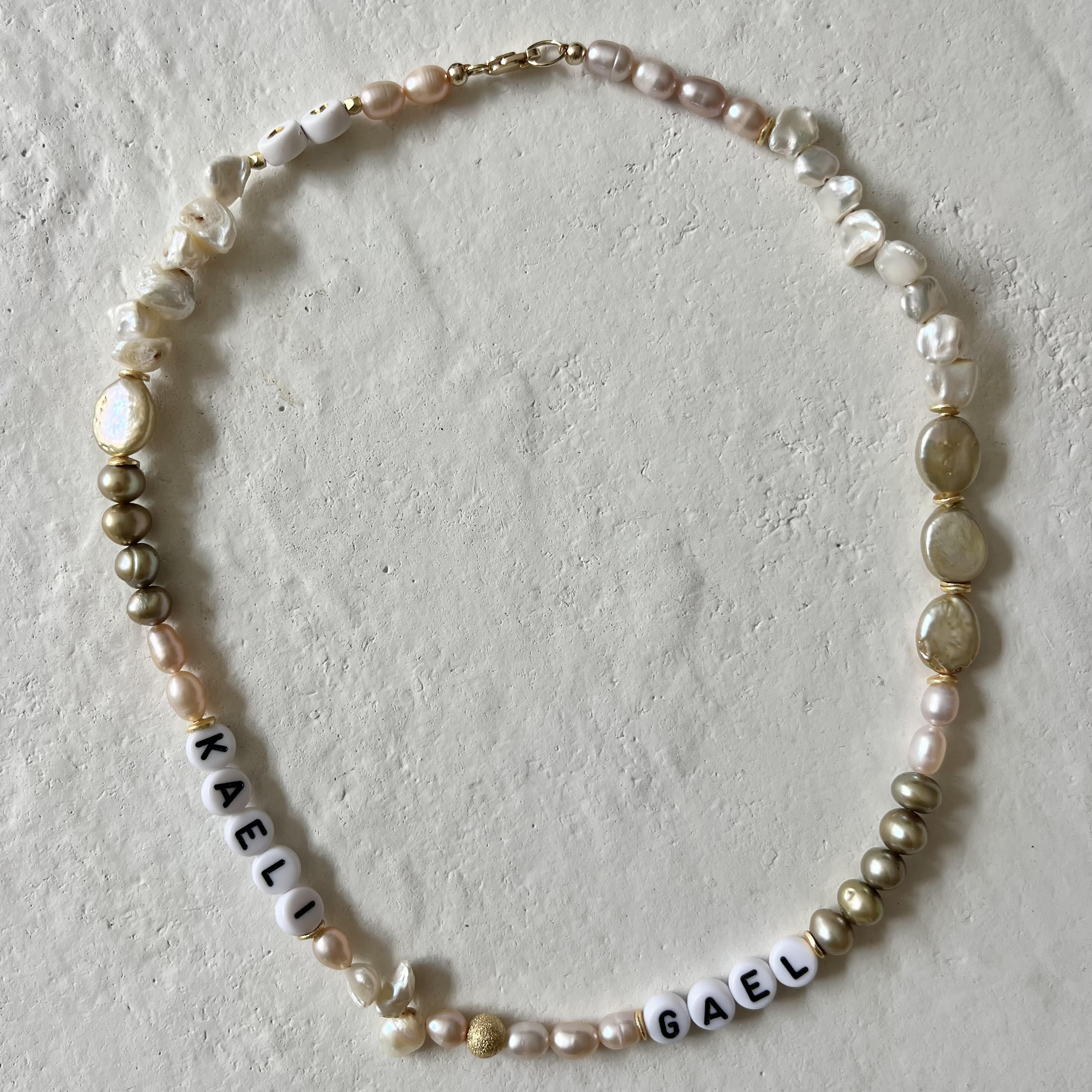 Vida Pearl Necklace