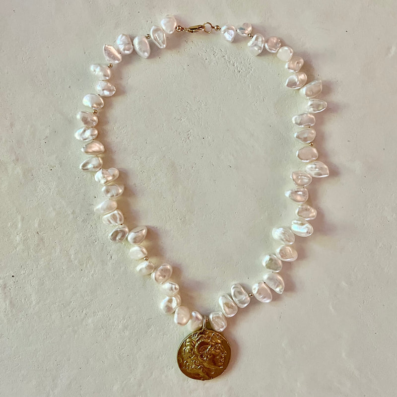 Putith Necklace