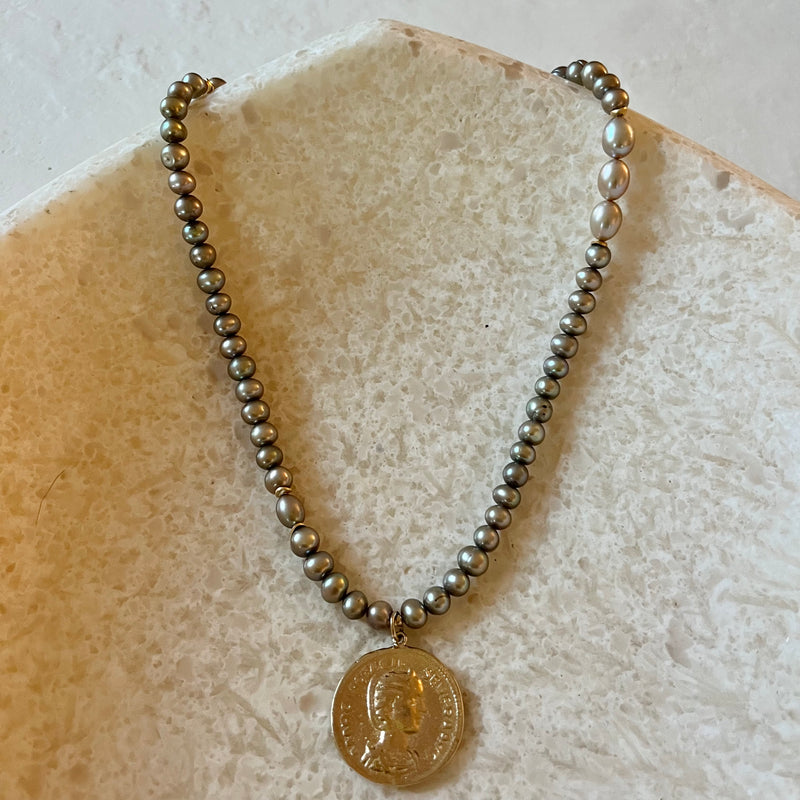 Realesa Necklace