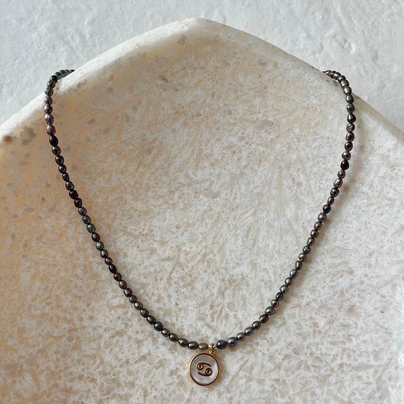 Antracita Necklace