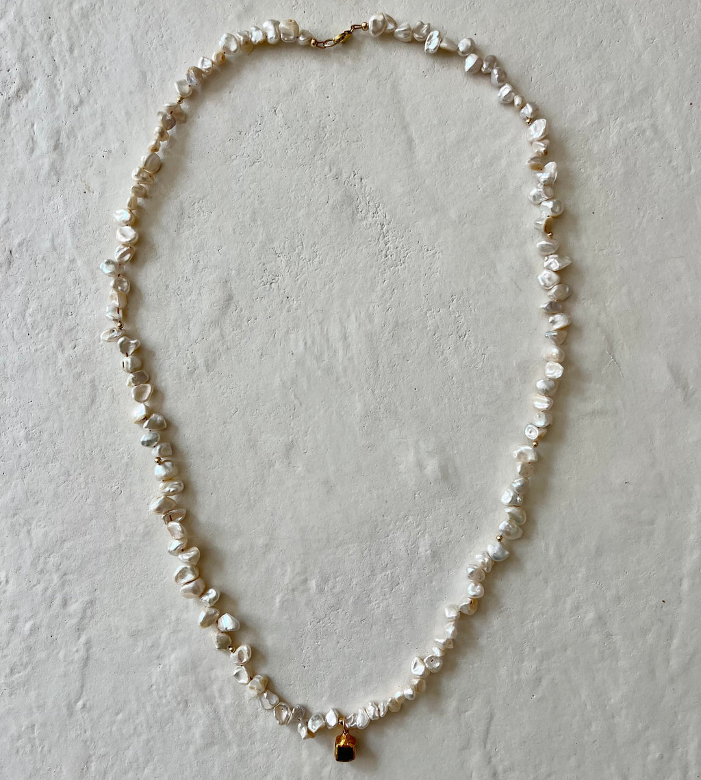 Plezo Necklace